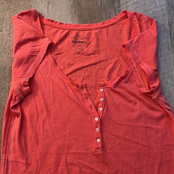 Coral Old Navy T-shirt size Small - Picture 5 of 5